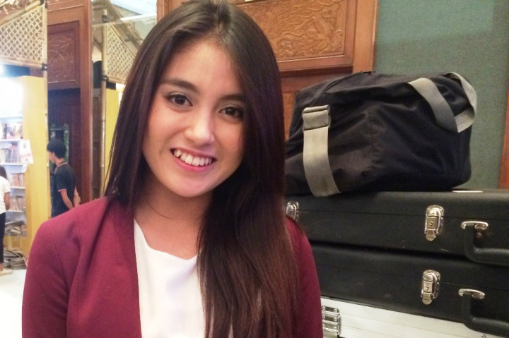 Nabilah 'JKT 48' Berlatih Balet hingga Kaki Berdarah