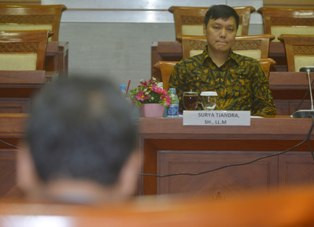 Soal Revisi UU KPK, Ini Jawaban Capim KPK Surya Tjandra