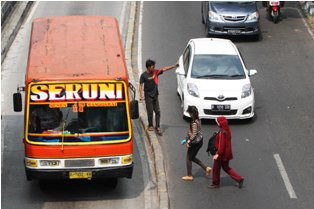 Ahok Mau Metromini Dihapus
