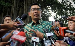 Ridwan Kamil Peringatkan Pemilik Gedung Merlin