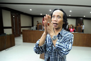 Mandra Divonis 1 Tahun Penjara