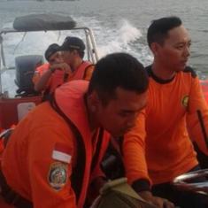 Dua Pemuda Hilang Terseret Ombak di Pantai Tirang Semarang