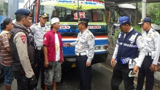 Dishub Akan Lakukan Razia Hingga Semua Metromini Layak Jalan