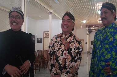 Jelang Penobatan, KBPH Prabu Suryodilogo Perbanyak Berdoa