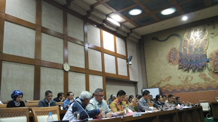 Demi PMN PLN, Tiba dari Jerman Menteri Rini Langsung Ikut Raker