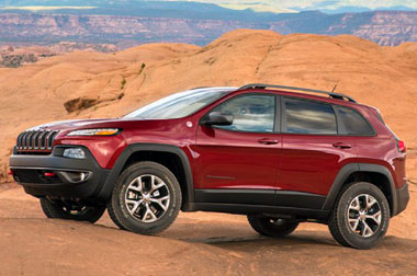Jeep Bakal <i>Recall</i> Cherokee karena <i>Tailgates</i> Bocor