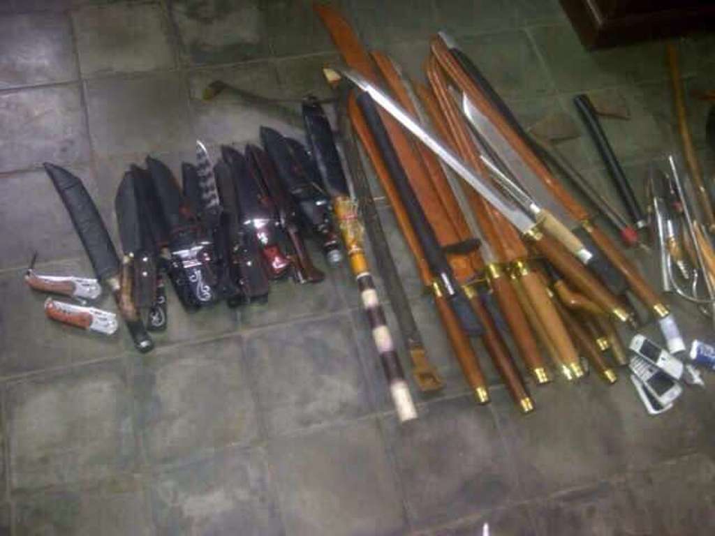 Ini sejumlah senjata yang ditemukan di bunker, Lapas Kerobokan. Foto-foto: Istimewa