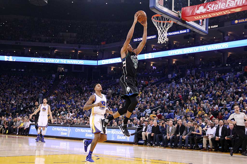 Warriors Redam Bucks 121-112
