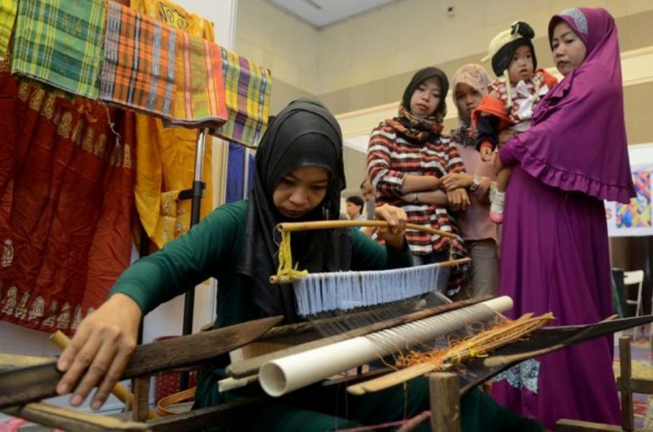 UKM Diperkirakan Belum Mampu Bersaing di MEA