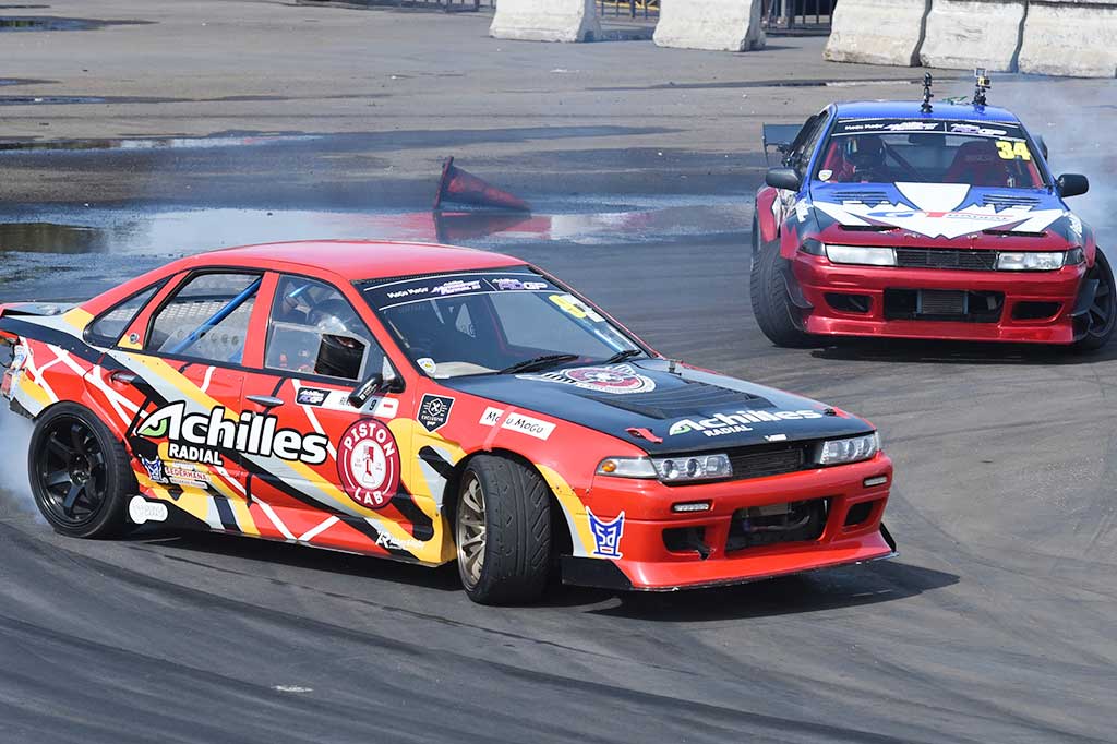 Aksi Drifter Lokal dan Asing di Achiles Motorsport Festival 2015 