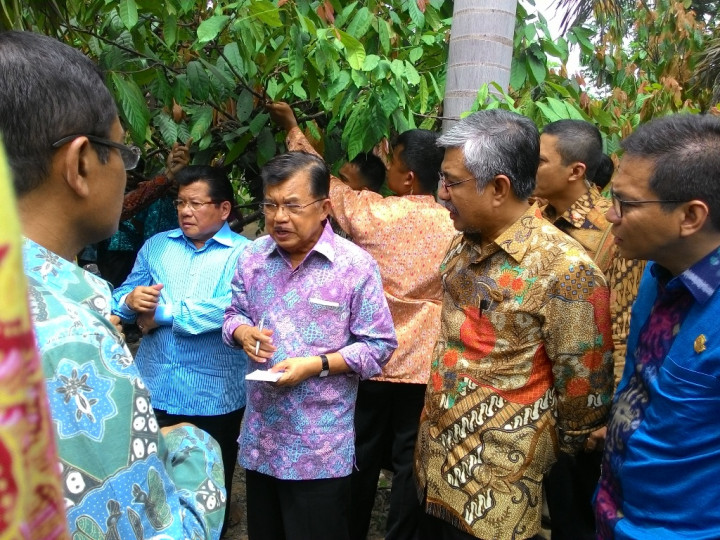 Petani Kakao Sampaikan Keluhan Kepada JK