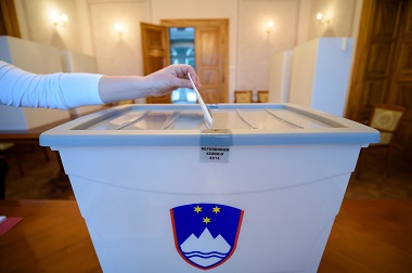 Warga Slovenia Tolak Pernikahan Sesama Jenis