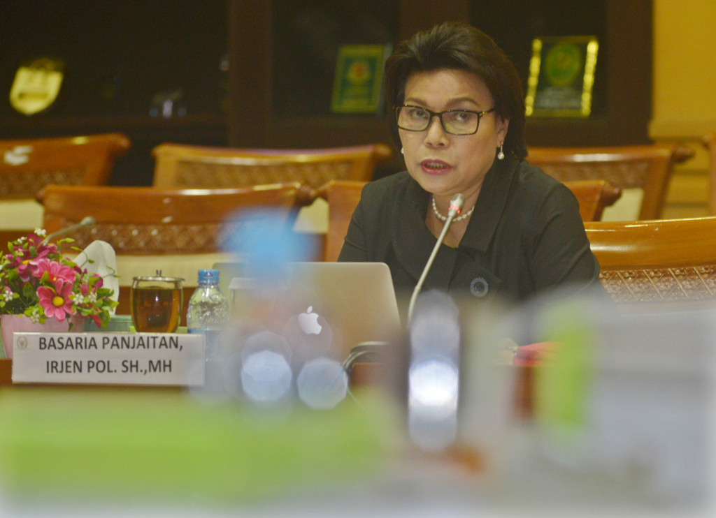  Basaria Panjaitan mengikuti uji kelayakan dan kepatutan calon pimpinan KPK di Komplek parlemen, Jakarta, Selasa 15 Desember 2015. Foto: MI/M. Irfan