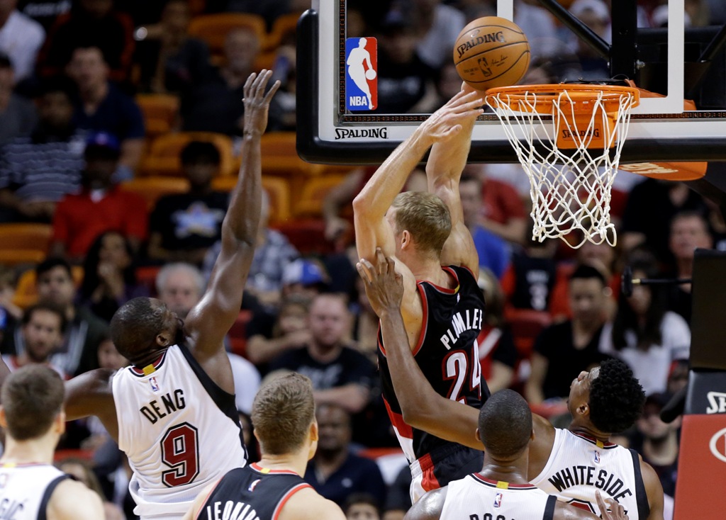 Duel Portland Trail Blazers dengan Miami Heat (Foto: AP Photo/Lynne Sladky)