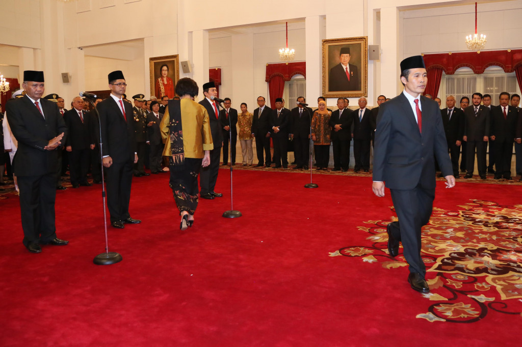  Alexander Marwata di Istana Negara, Jakarta, Senin 21 Desember 2015. Foto: MI/Ramdani