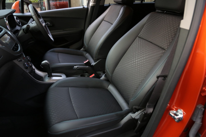 6 Tips Parkir Mobil yang Mudah dan Aman untuk Anda    