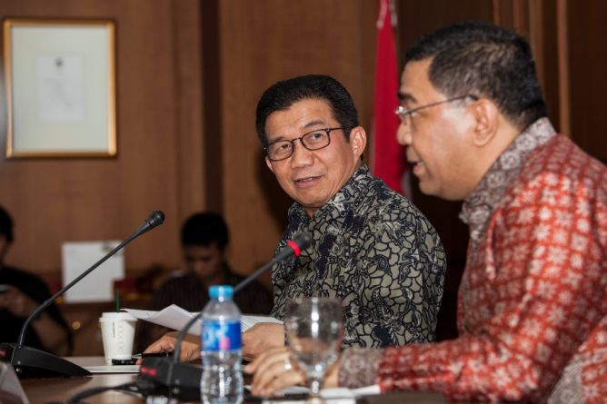 OJK Sebut Penggabungan ATM Himbara Mungkinkan Holding Bank BUMN