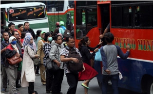 Alasan Warga Menggunakan Metromini