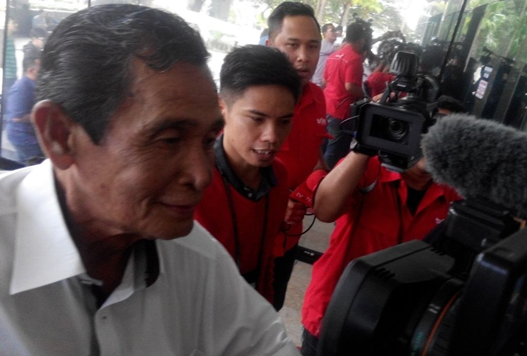 Ketua KPK periode 2003-2007 Tumpak Hatorangan Panggabean sambangi gedung KPK,--Foto: MTVN/Yogi Bayu Aji