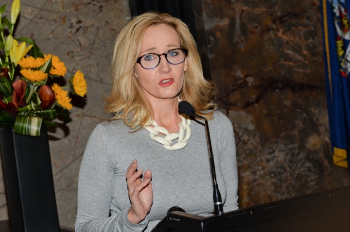 J.K Rowling Bela Pemain Baru Harry Potter