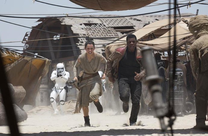 Star Wars: The Force Awakens Pecahkan Banyak Rekor Box Office