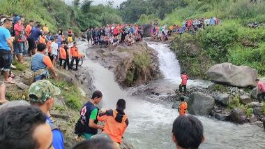Jasad Bocah Tenggelam di Sungai Ciapus Ditemukan 