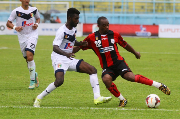 Persipura Sementara Unggul Tipis atas SU 