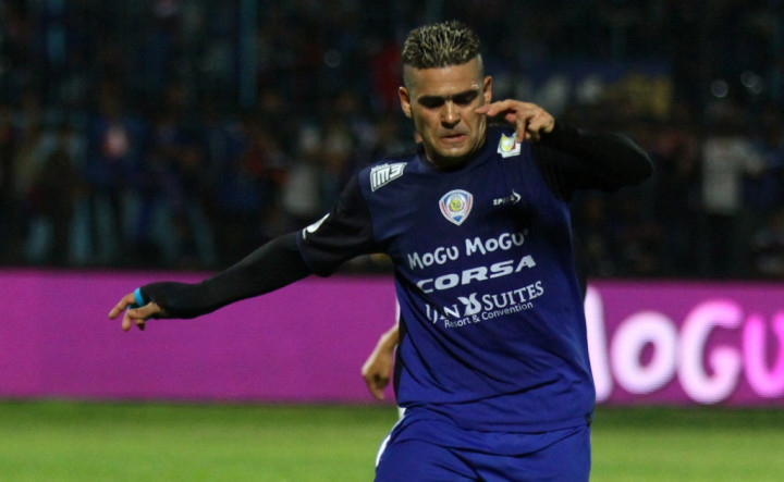 Dramatis, Arema Lolos ke Semifinal sebagai Juara Grup