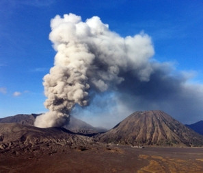 28 Desa di Lumajang Terpapar Abu Vulkanik Bromo