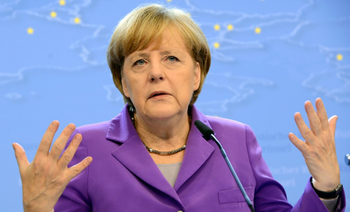 Menangis saat Merkel Pidato, Izin Tinggal Pengungsi Palestina Diperpanjang