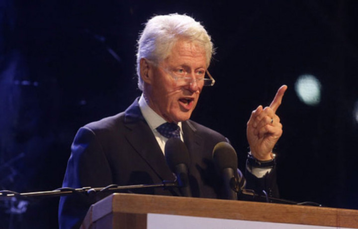 Rumah Masa Kecil Bill Clinton Dirusak Orang Tak Dikenal 