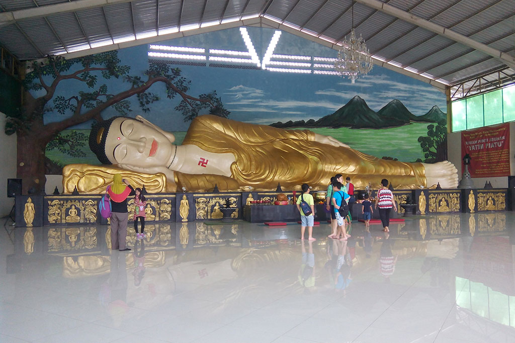 Wisata Religi Patung Budha Tidur Raksasa di Bogor