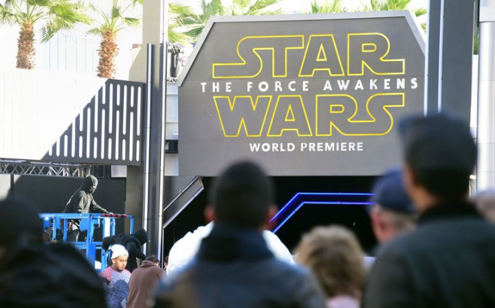 Star Wars Catat Rekor Tercepat Capai USD 1 Miliar