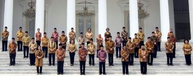 Jokowi Urged to Confirm Cabinet Reshuffle Plan