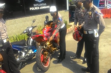 Jelang Tahun Baru, Pengendara Gunakan Knalpot Brong Dirazia