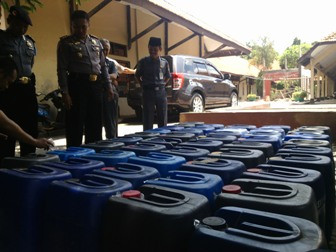 Ribuan Liter Ciu Disita Polisi