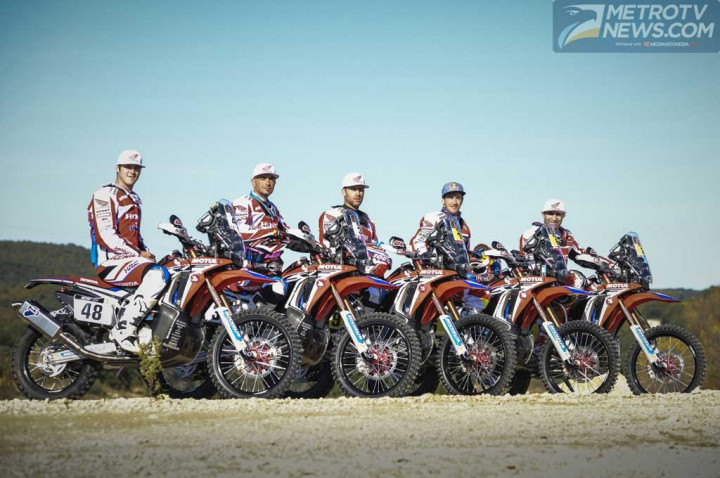 Tim Honda Racing Pasang Target Tinggi di Dakar Rally 2016
