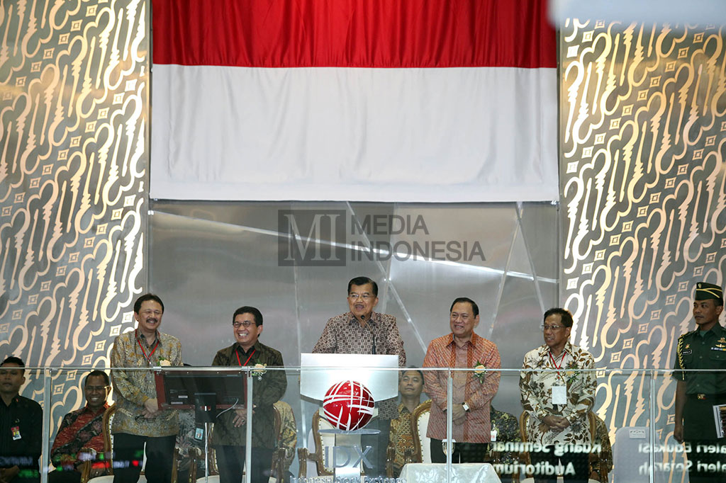 Jusuf Kalla Tutup Perdagangan Bursa Efek Indonesia 2015