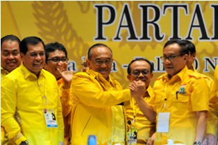 Nurdin Halid: Tidak Perlu Perhatikan Saran Akbar Tanjung