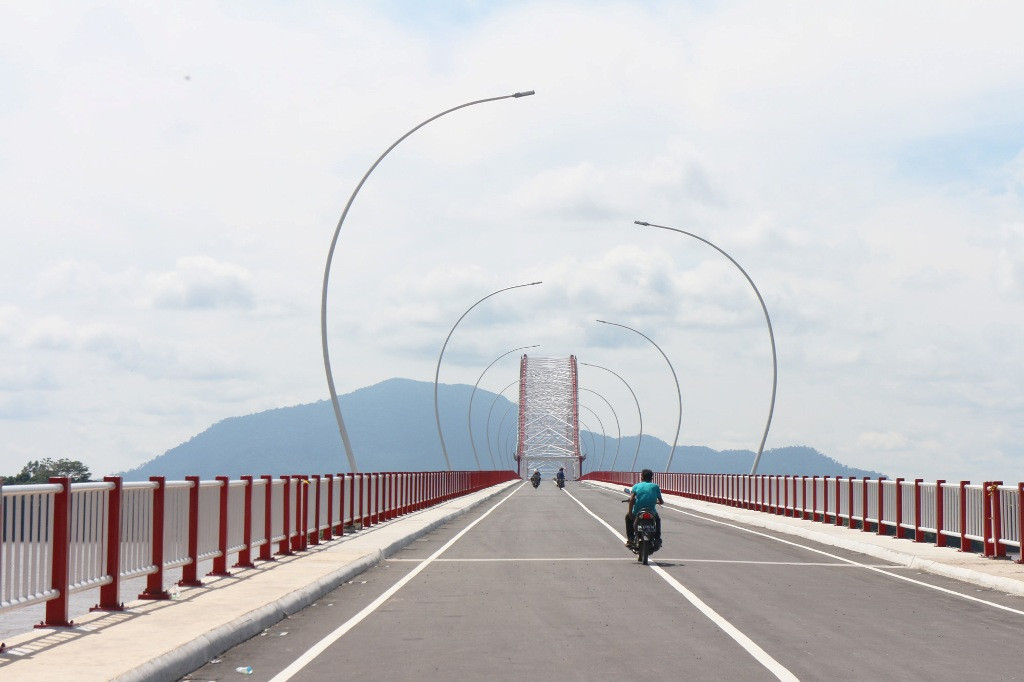 Jembatan Baturusa II Ditargetkan Selesai Mei 2016