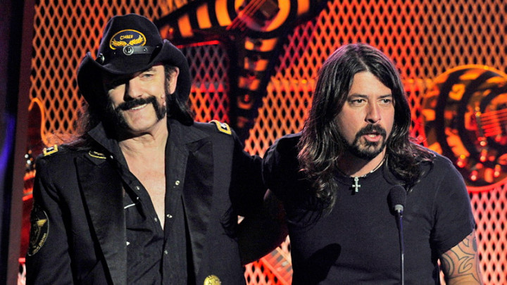 Kenang Vokalis Motorhead, Dave Grohl Buat Tato 