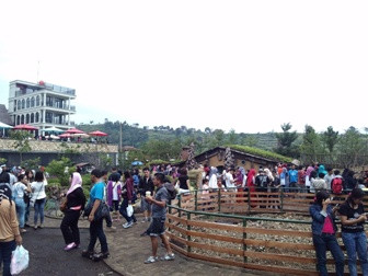 Tempat Wisata Baru di Lembang Diserbu Pelancong