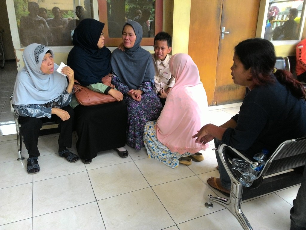 Keluarga korban. (MTVN/Miski)