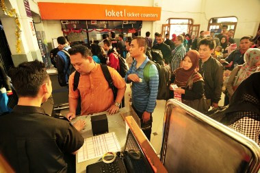 Lonjakan Arus Balik Tampak di Stasiun Cirebon 