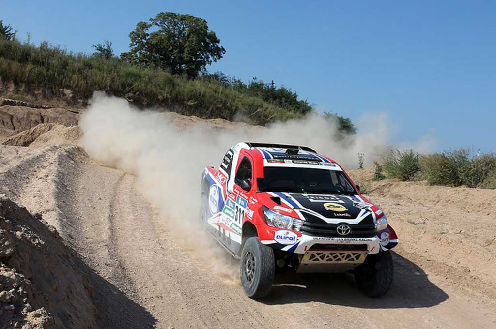 Bernhard Ten Brinke langsung tampil kuat di sesi prologue Dakar Rally 2016. Motorsport