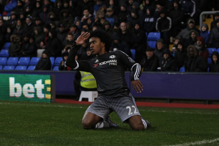 Willian Gemilang, Chelsea Hajar Crystal Palace