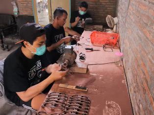  Kacamata Kayu Butuh Akses Pemerintah untuk <i>Go</i> Internasional