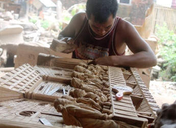 Perajin Jepara akan Mendapat Sertifikat Profesi