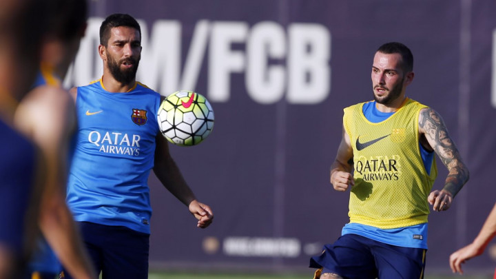 Arda Turan & Aleix Vidal Siap Lakoni Debut di Barcelona