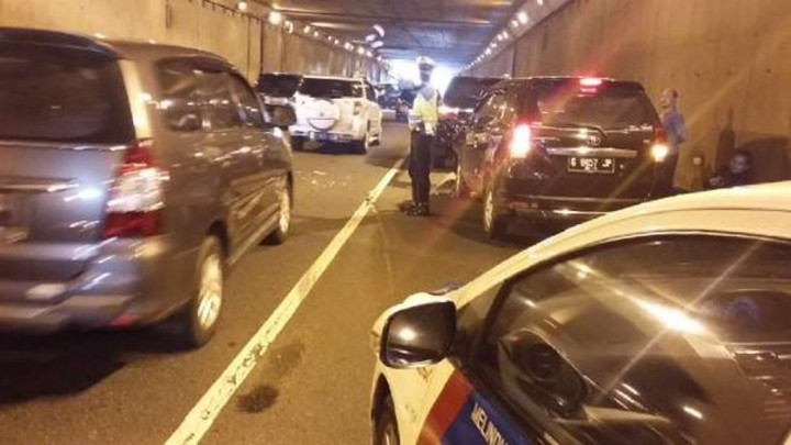 3 Mobil Terlibat Kecelakaan di Tol JORR Pasar Rebo